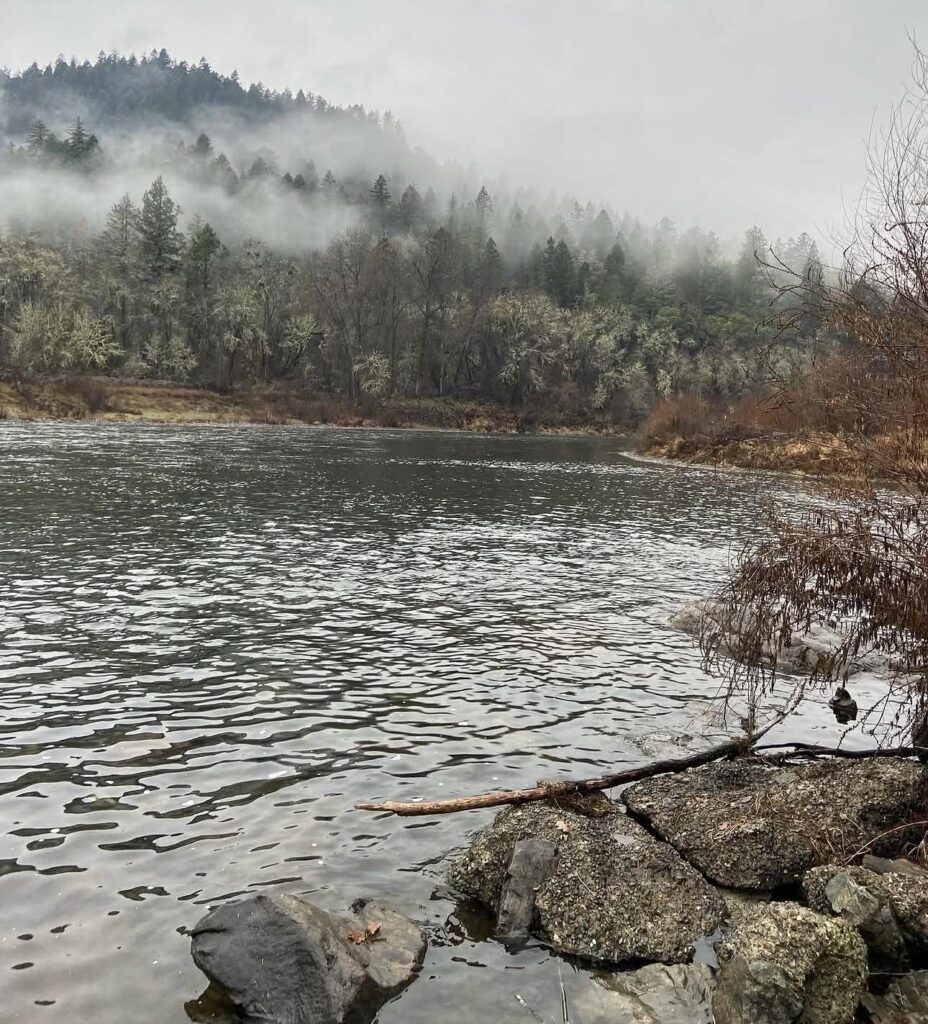 scenic Rogue River area near Pig-O-Latte’s food truck location in Grants Pass Oregon